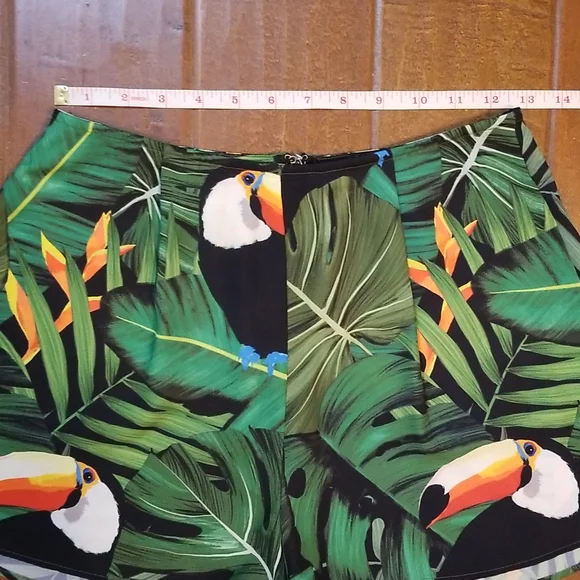 Show Me Your Mumu Tucan Sawyer Shorts - Picture 9 of 14